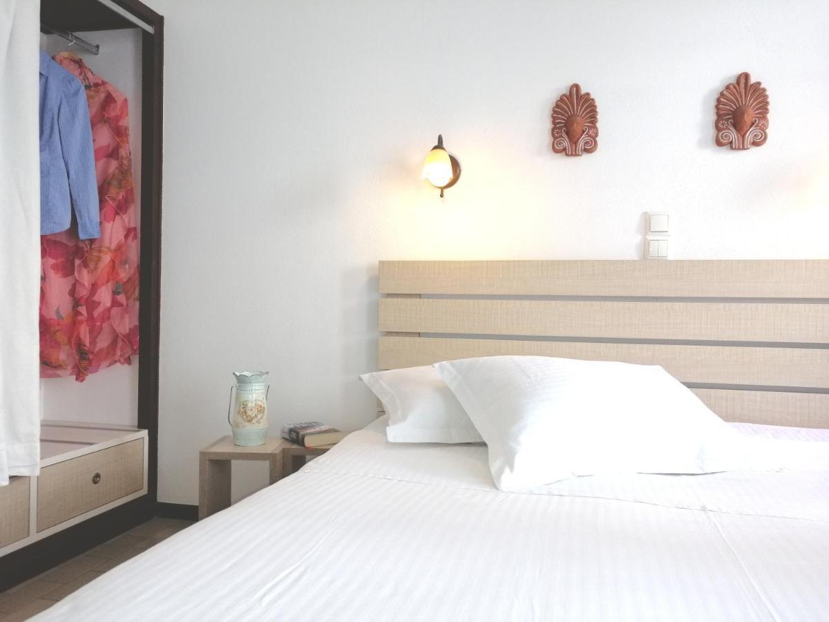 Christina Hotel, Adults Only, Heated Salt Water Pool Naoussa