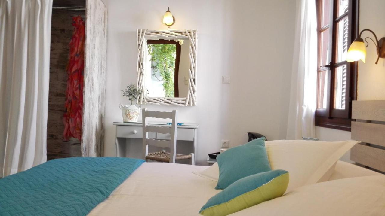 Christina Hotel, Adults Only, Heated Salt Water Pool Hotel Naoussa