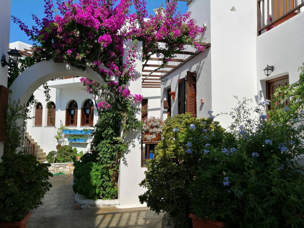 Christina Hotel, Adults Only, Heated Salt Water Pool Naoussa