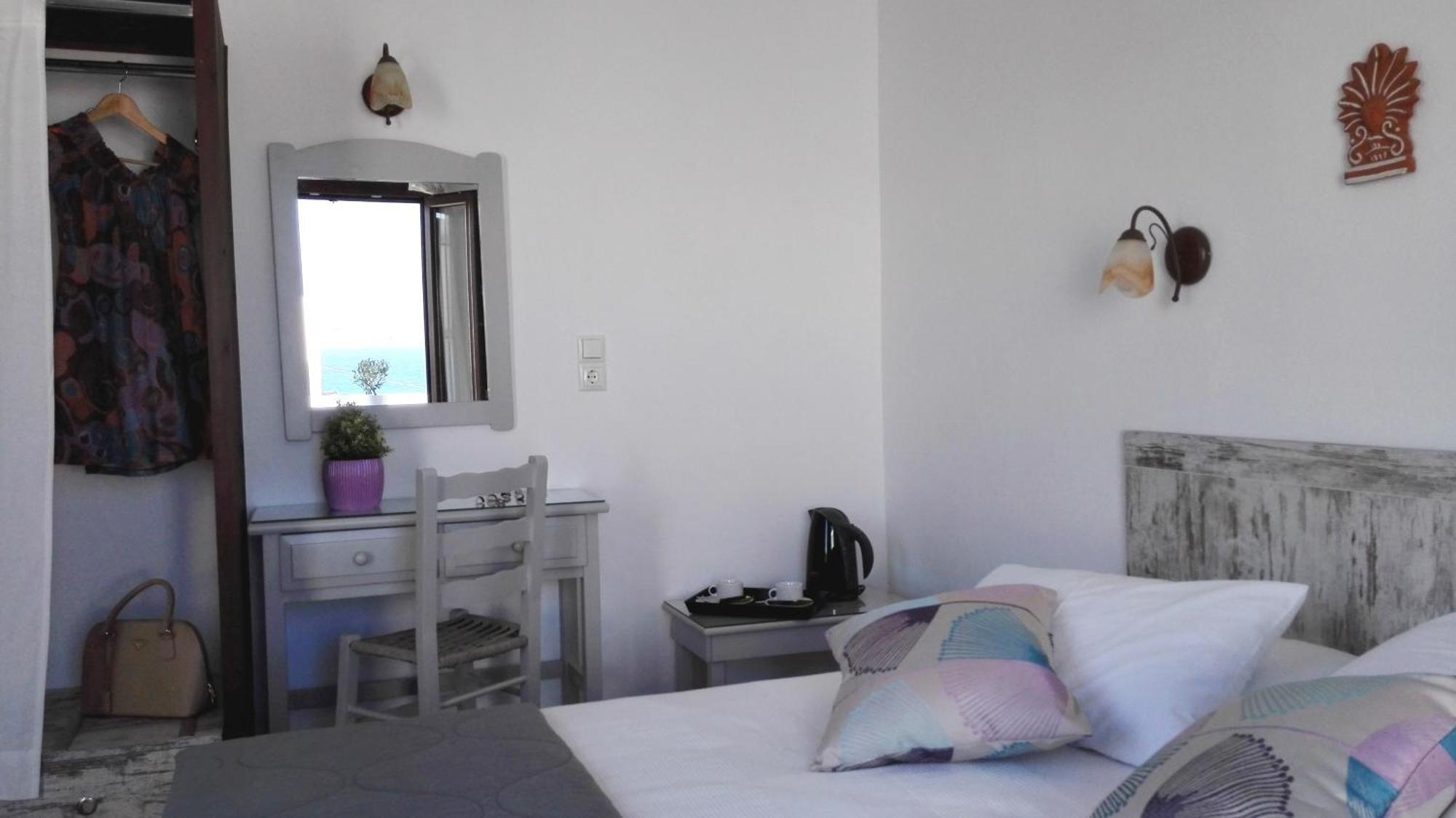 Christina Hotel, Adults Only, Heated Salt Water Pool Naoussa