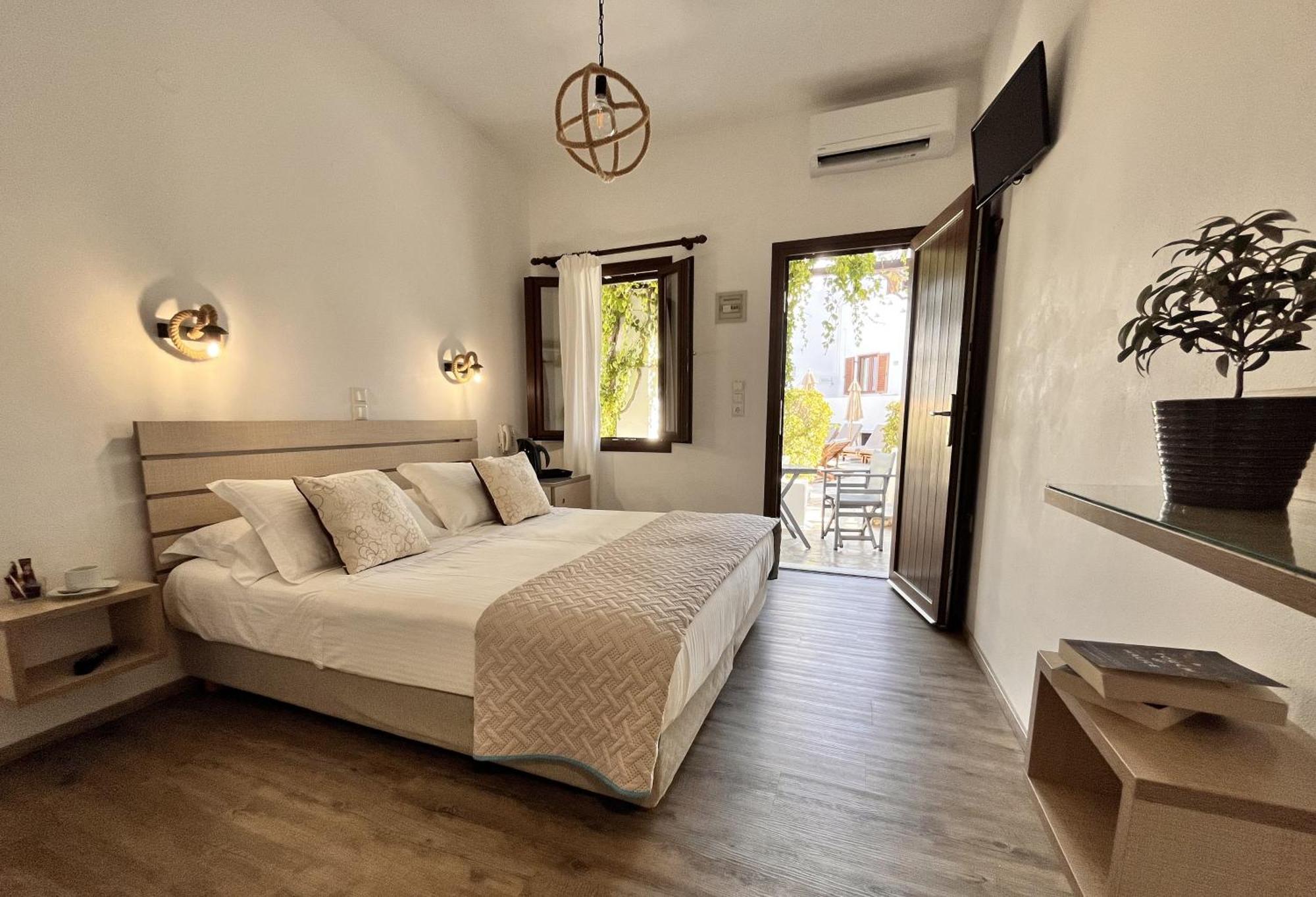 Christina Hotel, Adults Only, Heated Salt Water Pool 2*