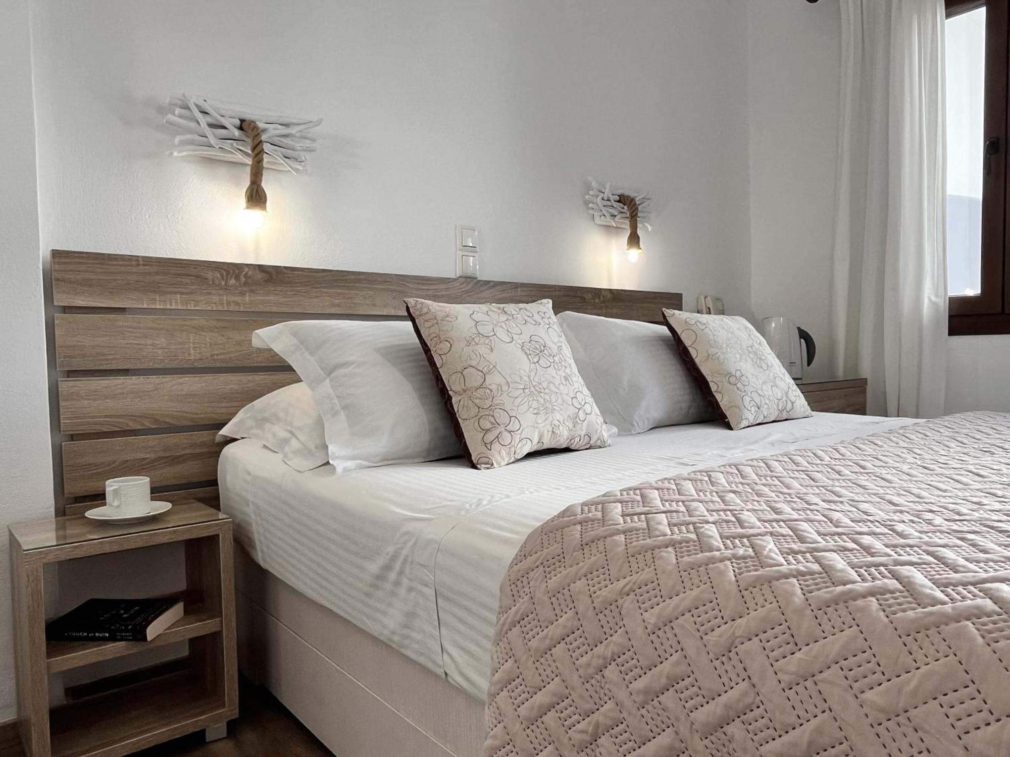 Christina Hotel, Adults Only, Heated Salt Water Pool Naousa (Paros)