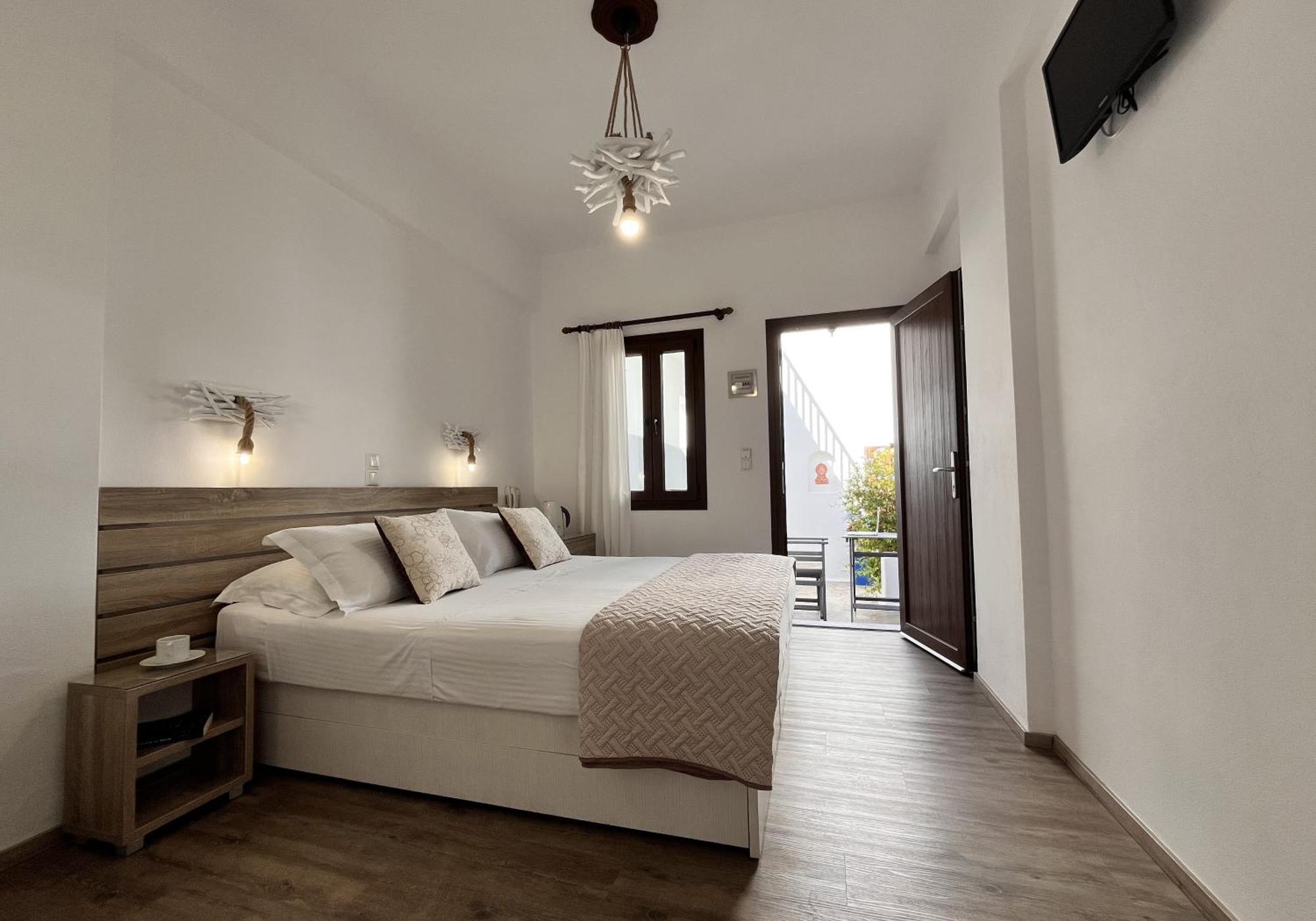 Christina Hotel, Adults Only, Heated Salt Water Pool