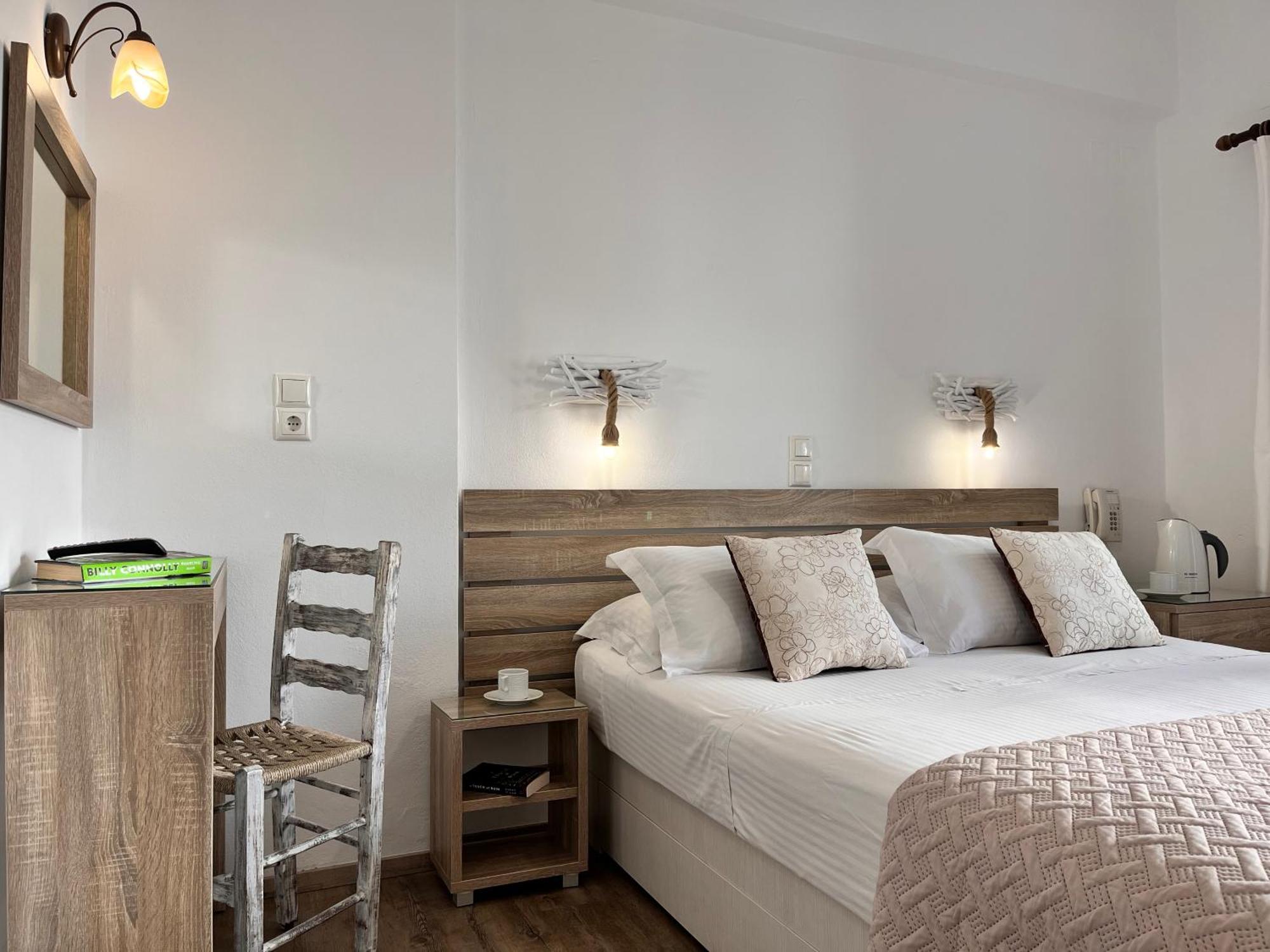 Christina Hotel, Adults Only, Heated Salt Water Pool Hotel Naoussa