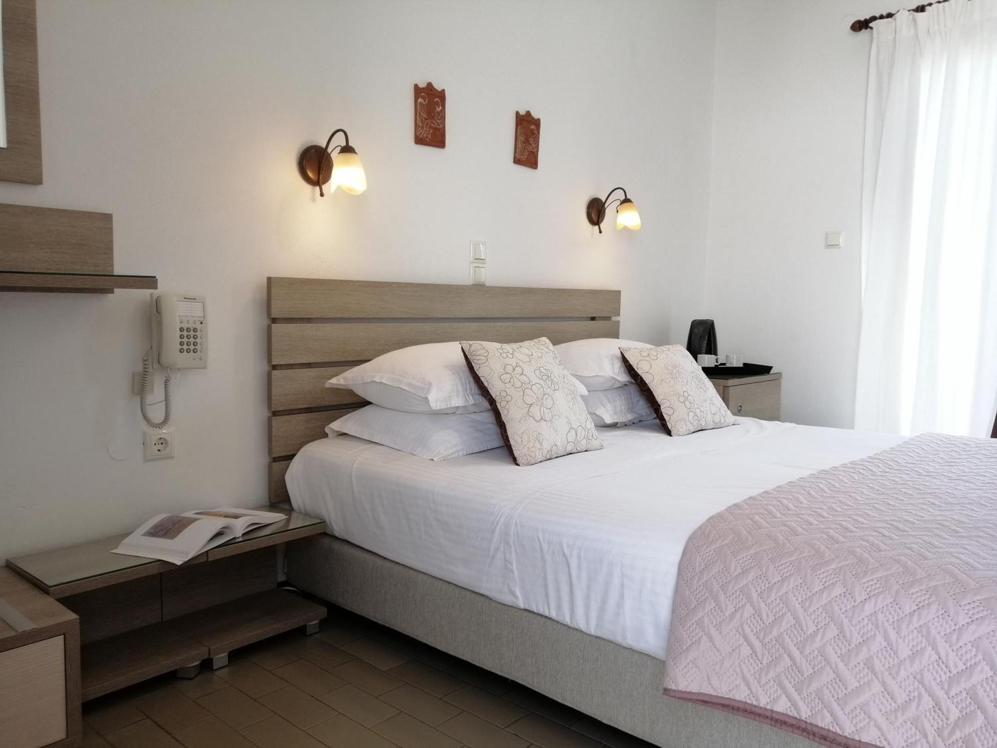 Christina Hotel, Adults Only, Heated Salt Water Pool 2* Naoussa