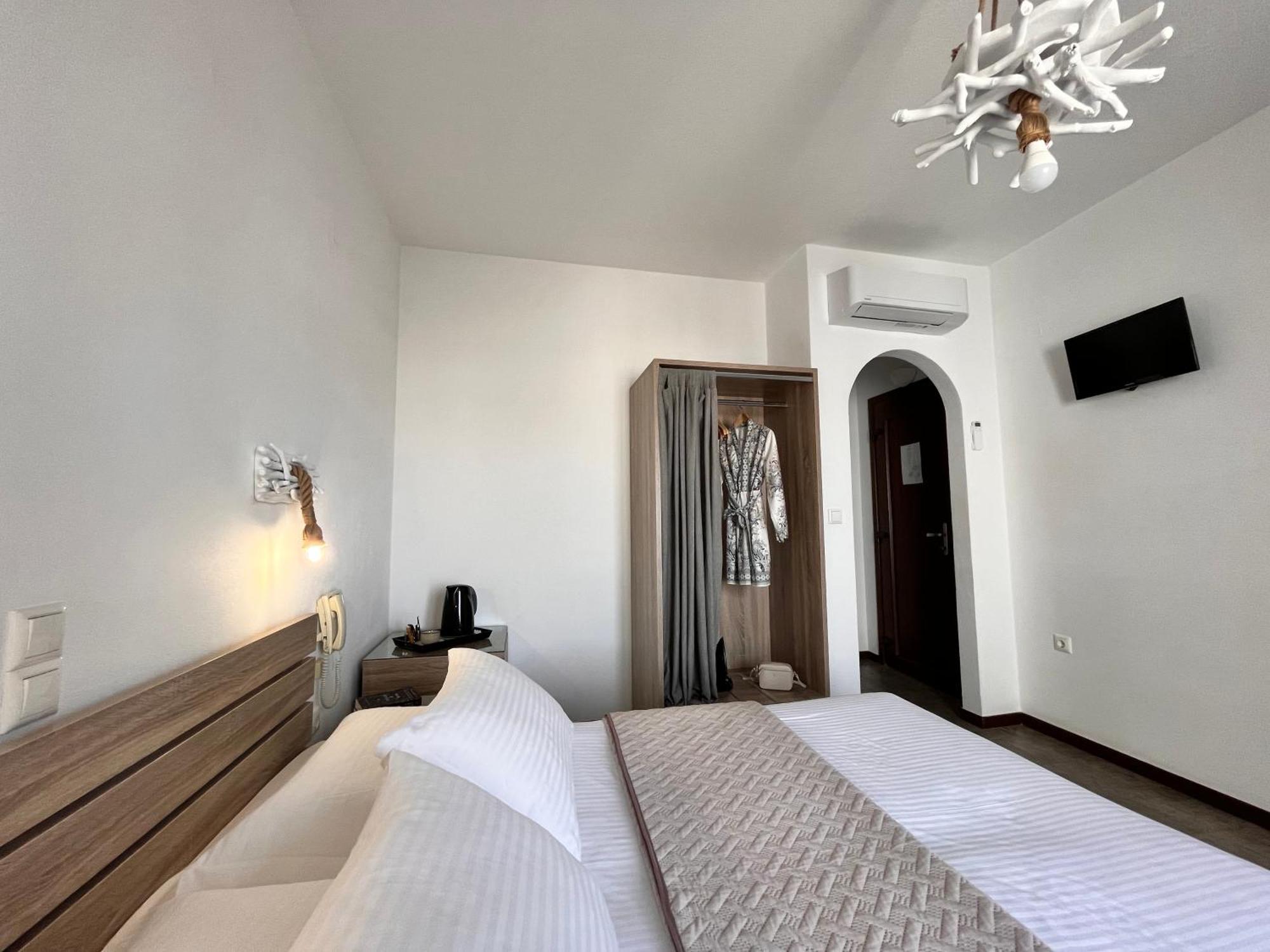 Christina Hotel, Adults Only, Heated Salt Water Pool