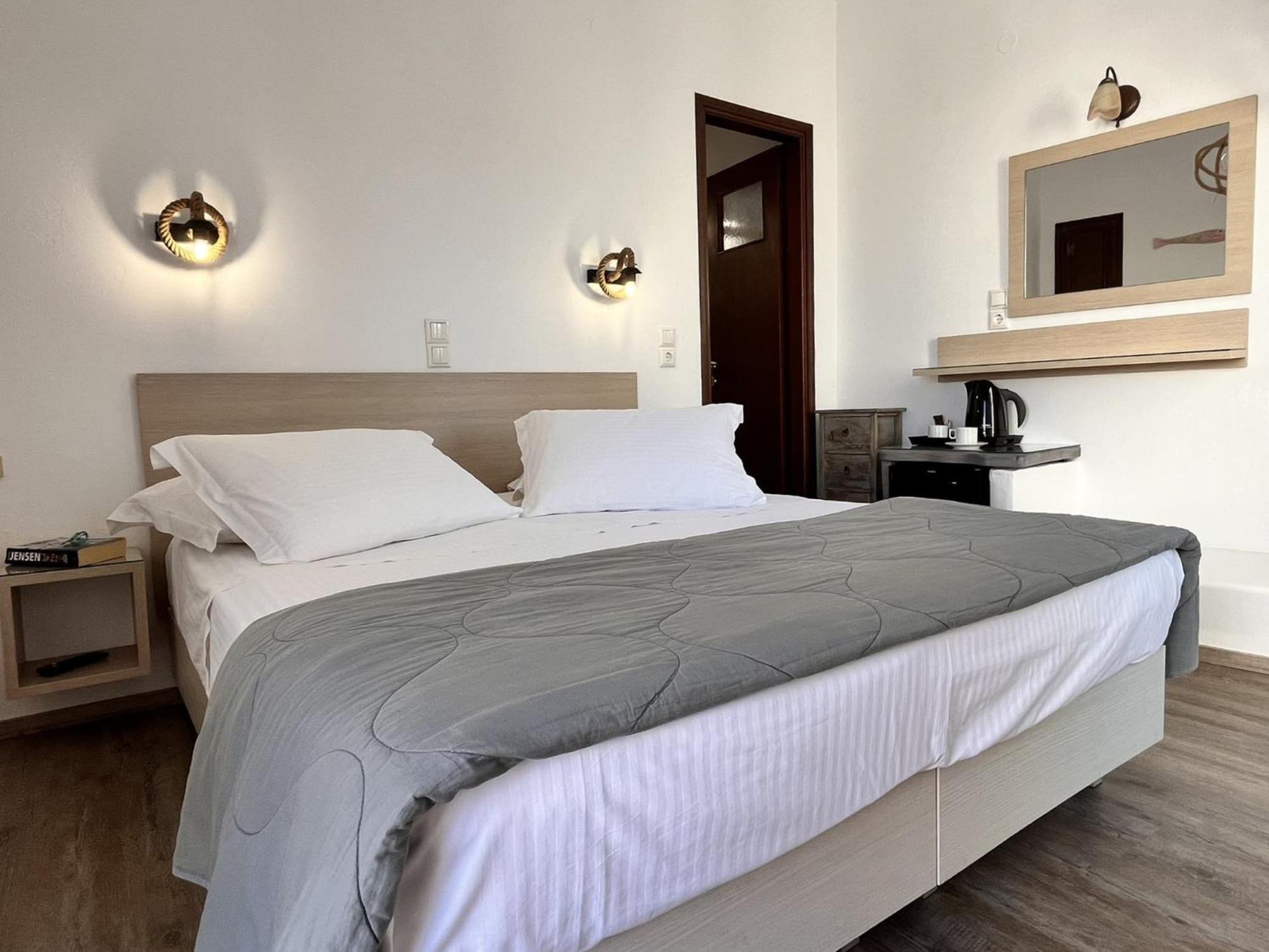 Christina Hotel, Adults Only, Heated Salt Water Pool 2*