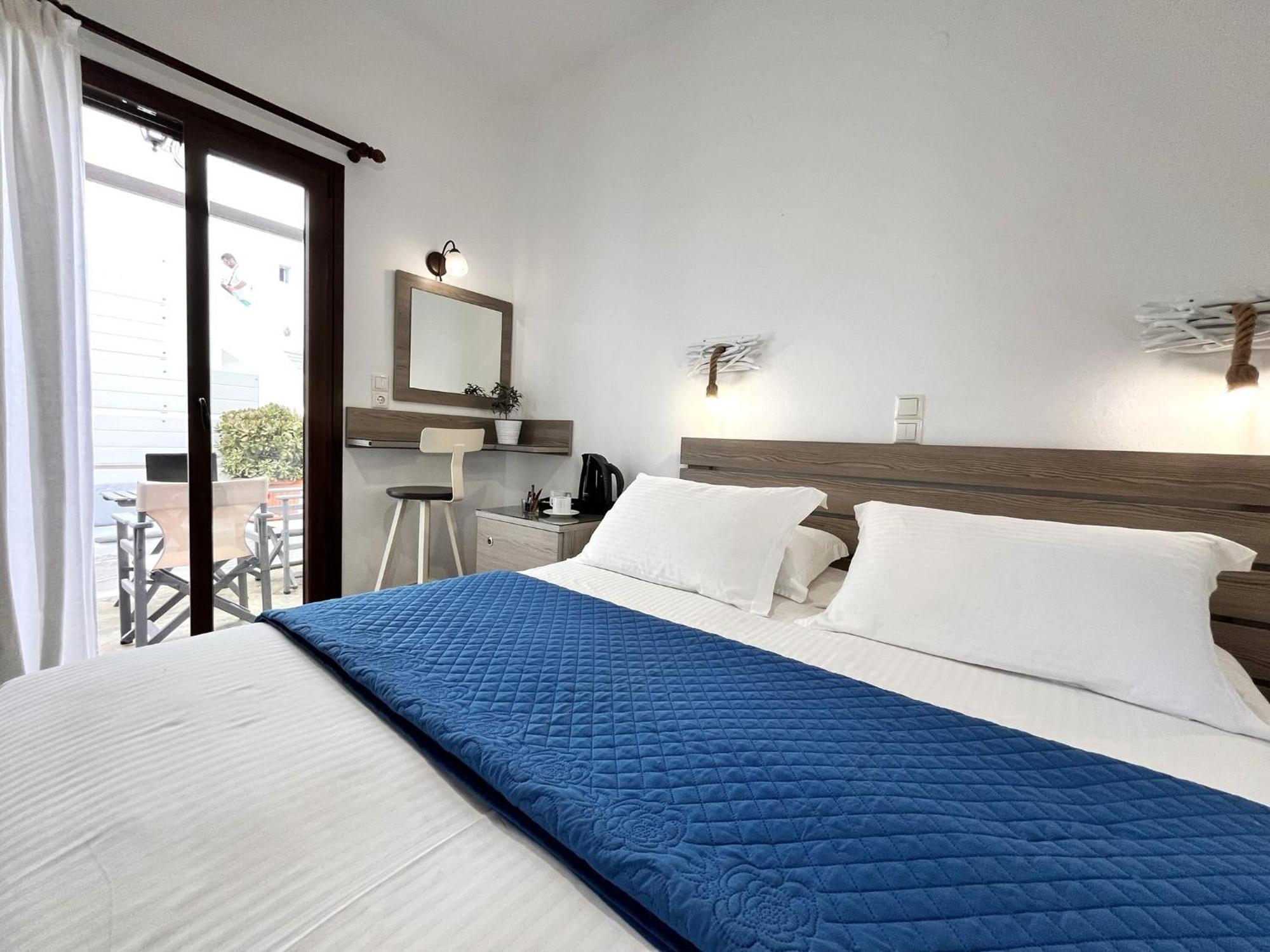 Christina Hotel, Adults Only, Heated Salt Water Pool 2* Naoussa