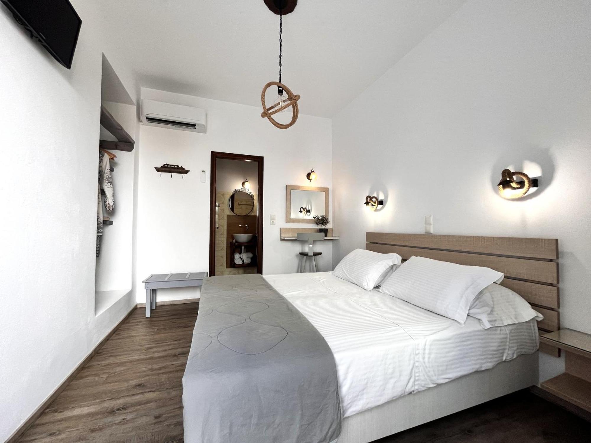Christina Hotel, Adults Only, Heated Salt Water Pool Hotel Naousa (Paros)