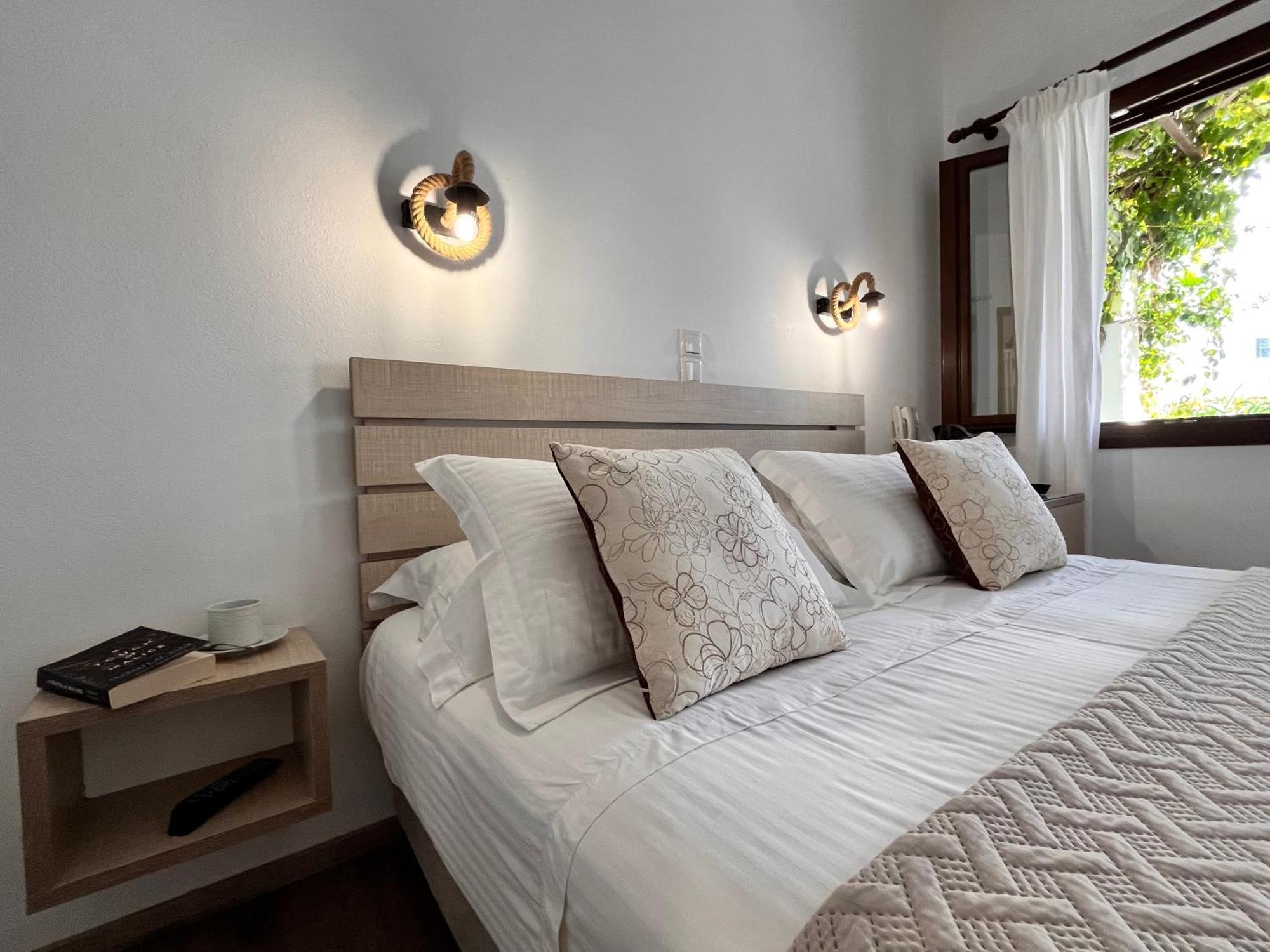 Christina Hotel, Adults Only, Heated Salt Water Pool Hotel Naoussa